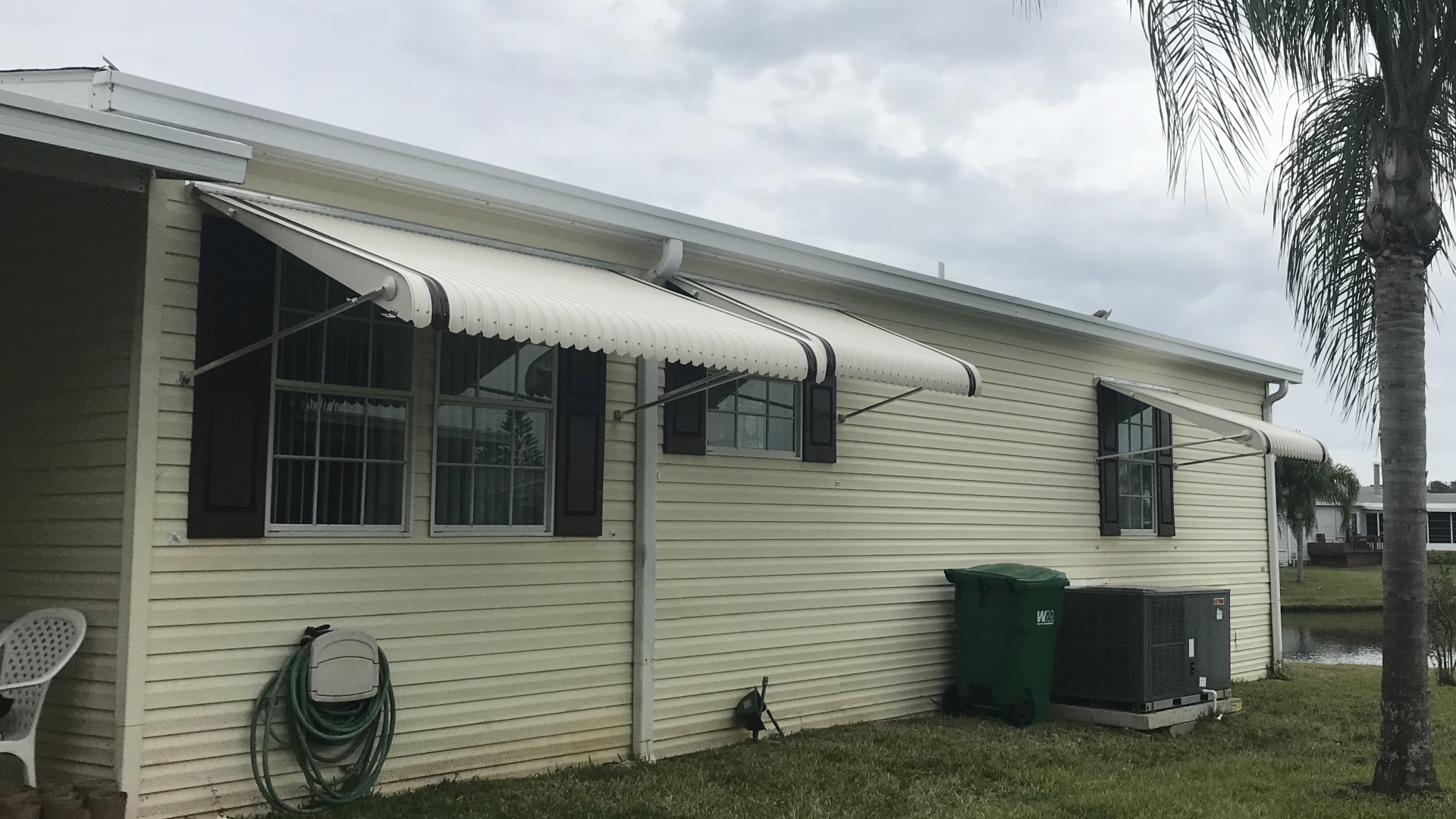 cocoa florida clamshell awnings
