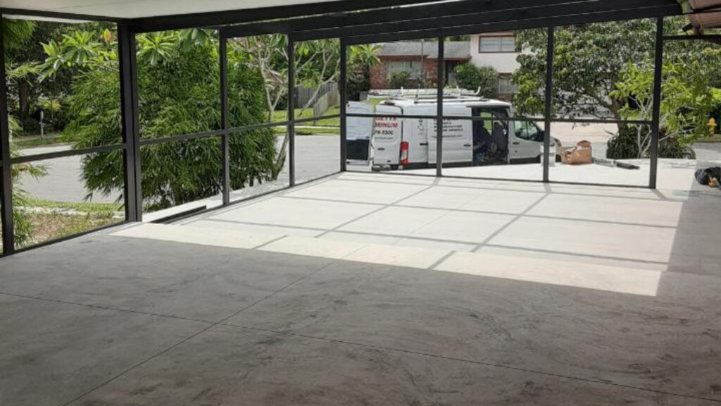 huge screen room florida 2